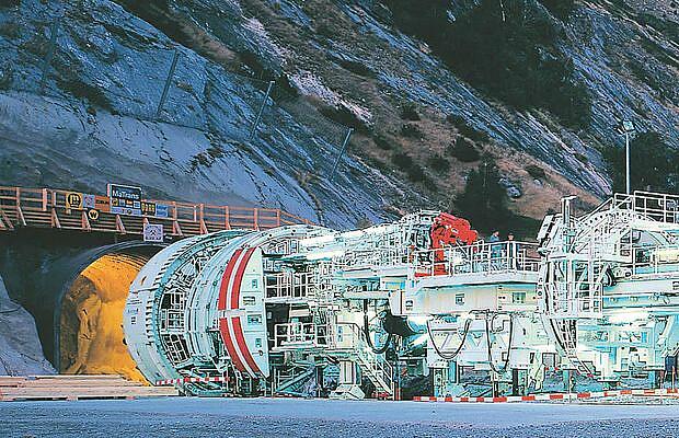 csm_hydraulics_e5c21e5208.jpg